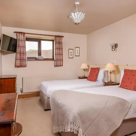 Saddleback Barn Пенрит